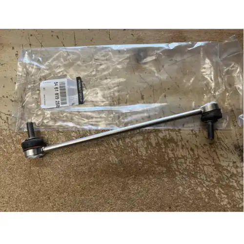 Тяга стабилизатора RENAULT 546181925R