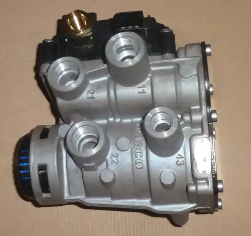 клапан управления тормозами! КАМАЗ 5490 480 204 032 0 WABCO