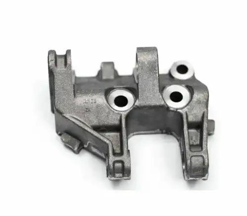 КРОНШТЕЙН ГЕНЕРАТОРА ВАЗ 2112 НИЖНИЙ 21120100136200 LADA