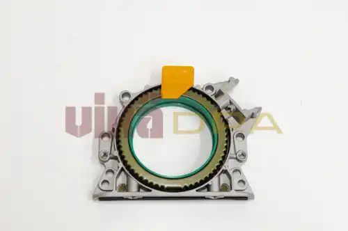 Крышка коленвала с сальником 11030798601 VIKA