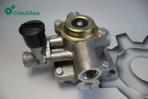 воздухораспределитель тормоз.полуприцепа 2-х проводный !ан.9758-3531010 МАЗ,ЗИЛ,КАМАЗ СПЕЦМАШ