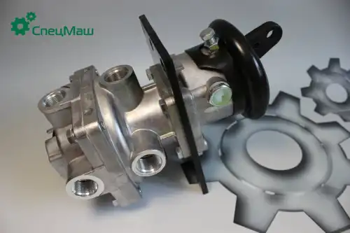 кран тормозной главный! 2-х секционный с рычагом с.о. ГТК МАЗ, КАМАЗ, ГАЗ 100-3514008 СПЕЦМАШ