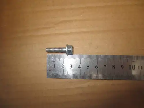 БОЛТ ШЕСТИГРАННЫЙ JQ1840625KB GEELY