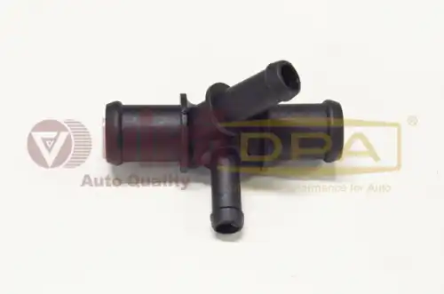 фланец системы охлаждения! Skoda Octavia 08-13, Audi A1 10-15 11211829101 VIKA