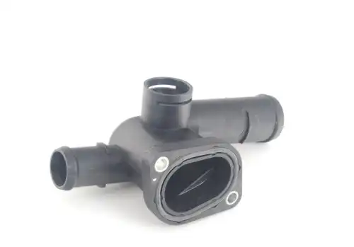 фланец водяной! Audi,SEAT,Skoda,VW 1.6 06A121132AG VAG