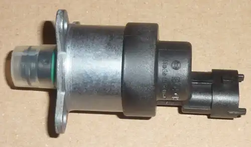 Регулятор давления топлива BOSCH 0 928 400 745